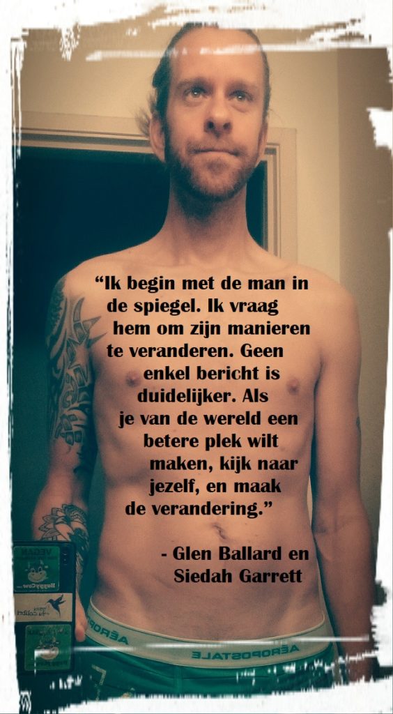 Steven Deschuyteneer Hoe tijd van elke mens een moordenaar maakt Man in de spiegel