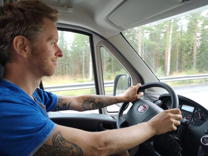 Steven Deschuyteneer Motorhome Mobile Home ervaring Denemarken Zweden Noorwegen camper stuur