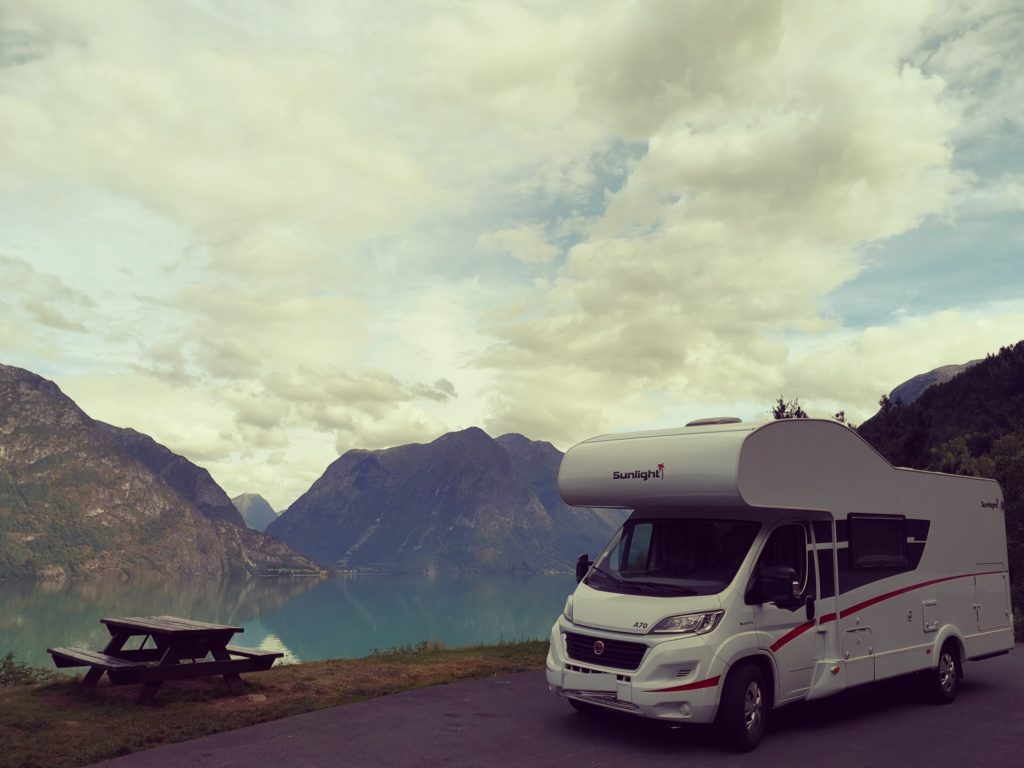 Steven Deschuyteneer Motorhome Mobile Home ervaring Denemarken Zweden Noorwegen Rest Stop Oppstryn