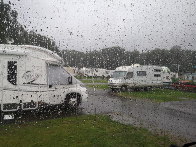 Steven Deschuyteneer Motorhome Mobile Home ervaring Denemarken Zweden Noorwegen regen
